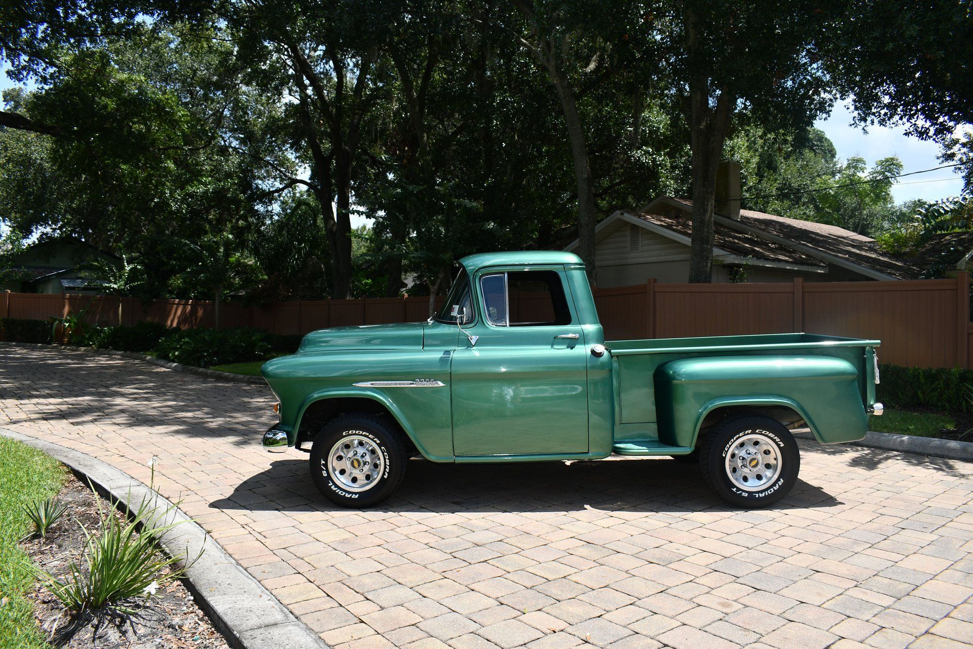 1957 CHEVROLET 3200 - Image 3