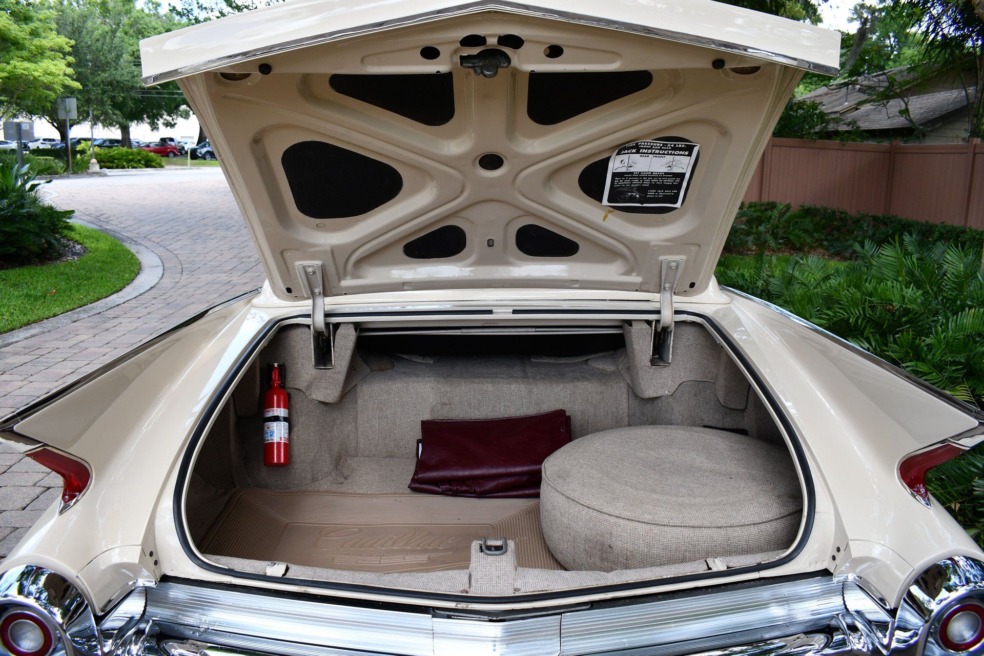 1960 CADILLAC SERIES 62 - Image 16